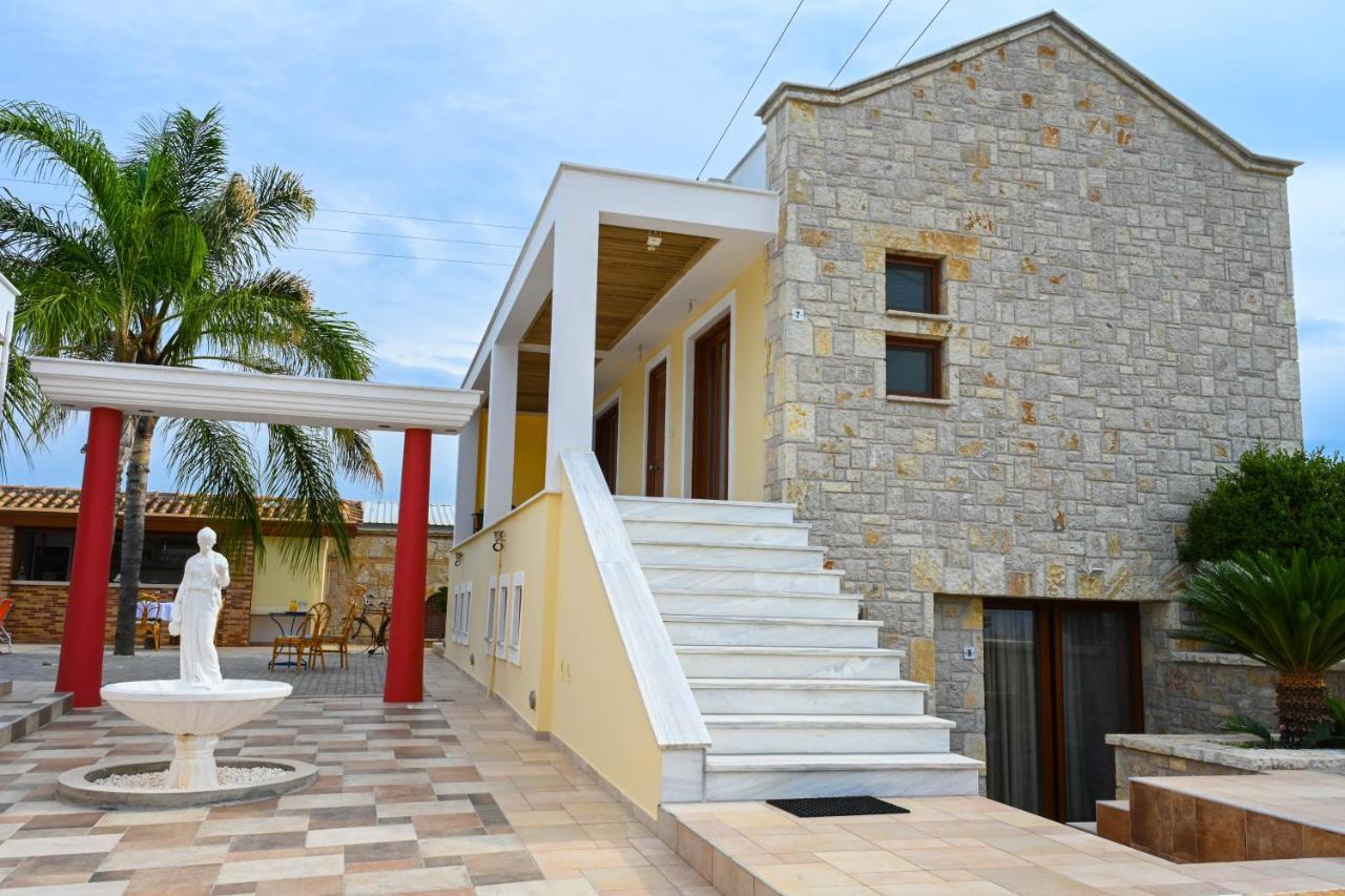 Αριων Village & Suites 纳夫普利翁 外观 照片