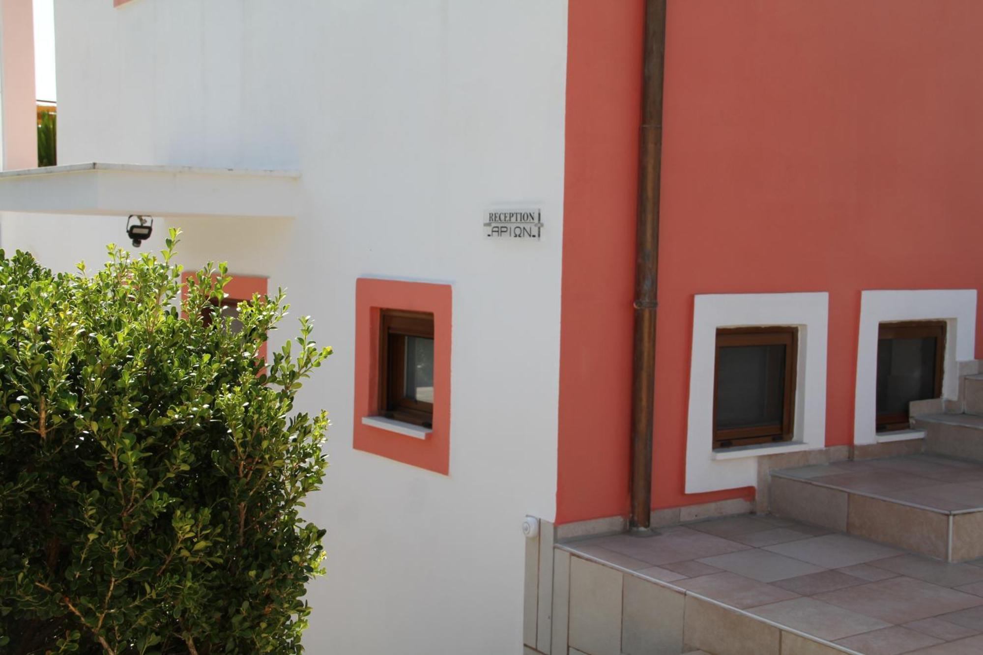 Αριων Village & Suites 纳夫普利翁 外观 照片
